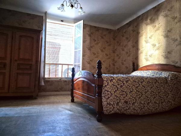 À vendre - Maison ancienne, 11 pièces située à Navarrenx (64190)