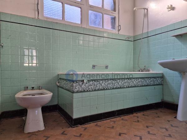 À vendre - Maison ancienne, 11 pièces située à Navarrenx (64190)