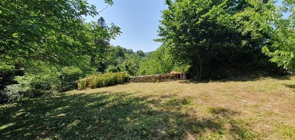 Maison de village en pierre – Serviès (commune d’Avène) – 100 m² – Terrasses et jardin.