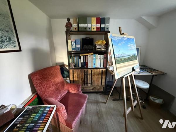 A 1.5 KMS DU CENTRE DE THEIX