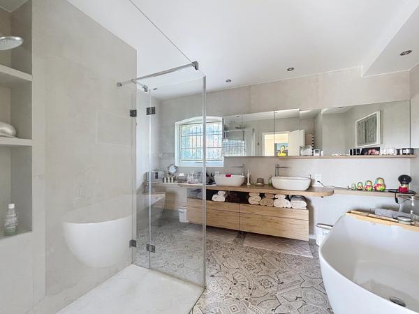 AUTHENTIQUE MAS 240m², 5min DE PERPIGNAN