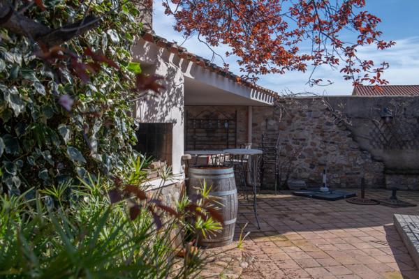 AUTHENTIQUE MAS 240m², 5min DE PERPIGNAN