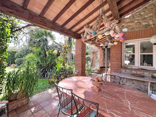 AUTHENTIQUE MAS 240m², 5min DE PERPIGNAN