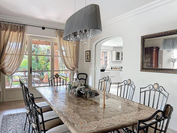 AUTHENTIQUE MAS 240m², 5min DE PERPIGNAN