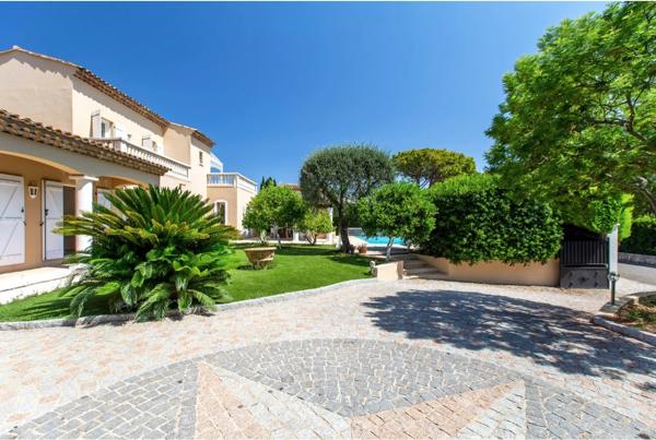 Villa avec un emplacement d'exception