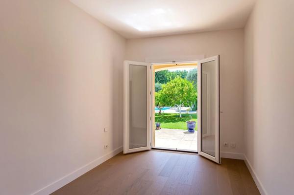 Villa avec un emplacement d'exception