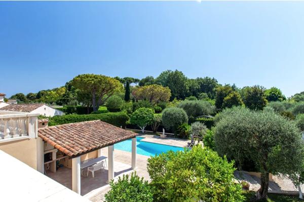 Villa avec un emplacement d'exception