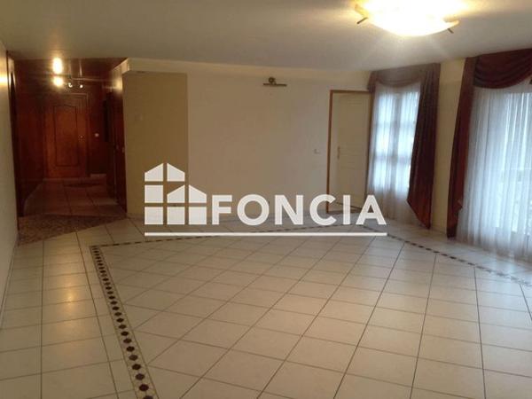 Location Appartement 4 pièces 134.92 m² - 2 RUE CONDORCET Ferney-voltaire 01210