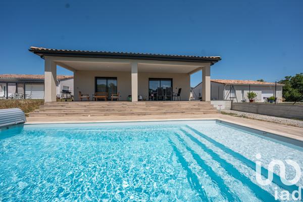 Maison à vendre 4 pièces 133 m² Saint-Étienne-de-Fontbellon