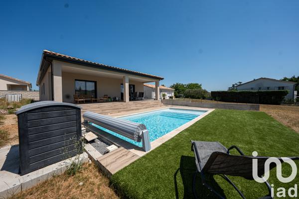 Maison à vendre 4 pièces 133 m² Saint-Étienne-de-Fontbellon