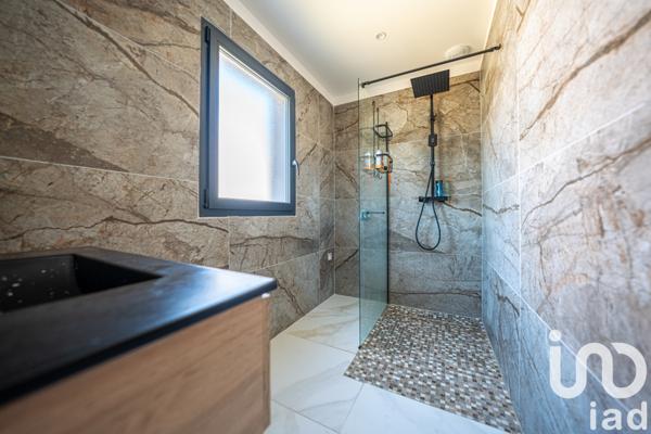 Maison à vendre 4 pièces 133 m² Saint-Étienne-de-Fontbellon