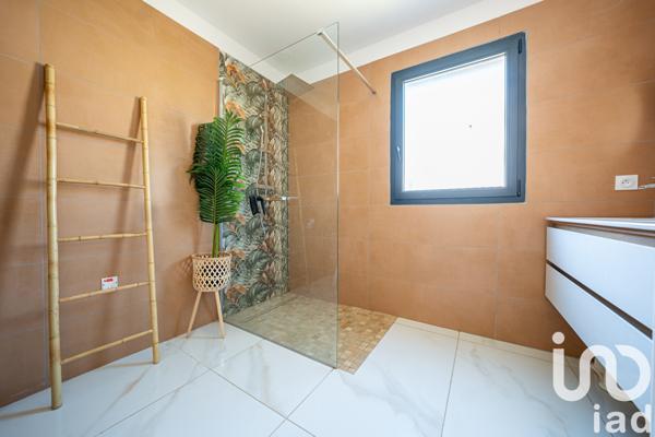 Maison à vendre 4 pièces 133 m² Saint-Étienne-de-Fontbellon