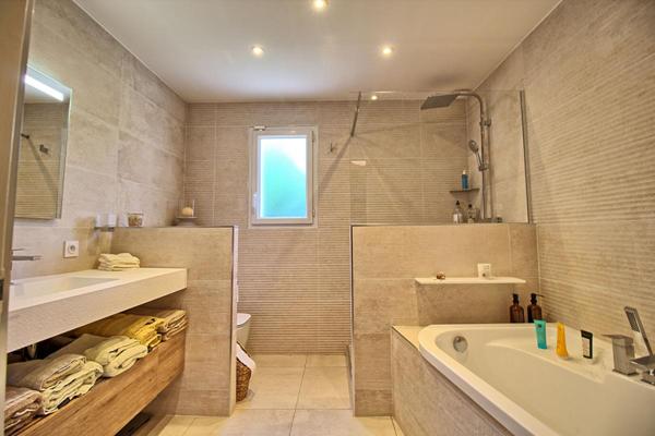 Maison Angers 8 pièce(s) 178 m2 plain pied