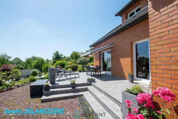 BEAU PAVILLON FAMILIAL 5 CHAMBRES AVEC VIE DE PLAIN-PIED – SANS VIS-À-VIS