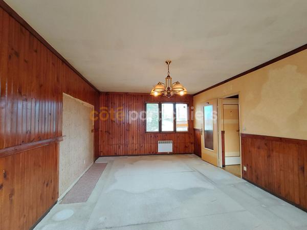 Vente
                Appartement66,45 m² - 3 Pièces -
                    DOLE (39100)
