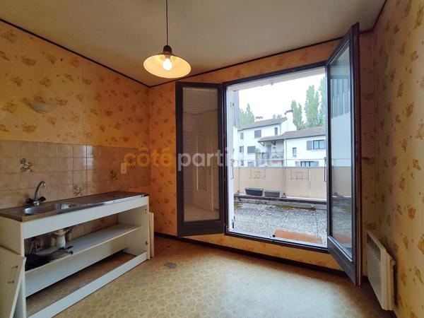 Vente
                Appartement66,45 m² - 3 Pièces -
                    DOLE (39100)