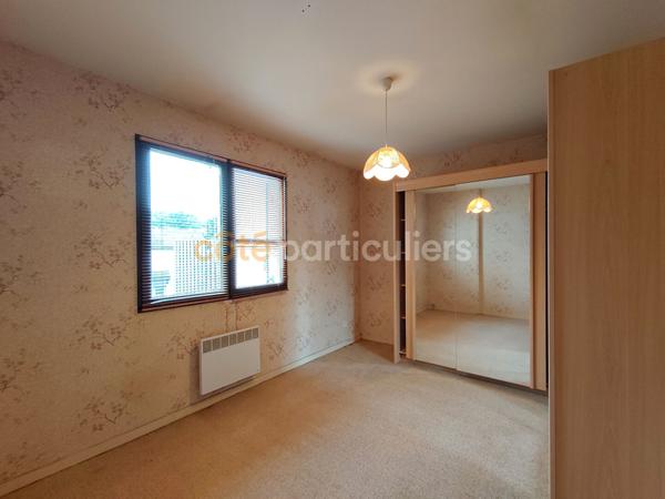 Vente
                Appartement66,45 m² - 3 Pièces -
                    DOLE (39100)