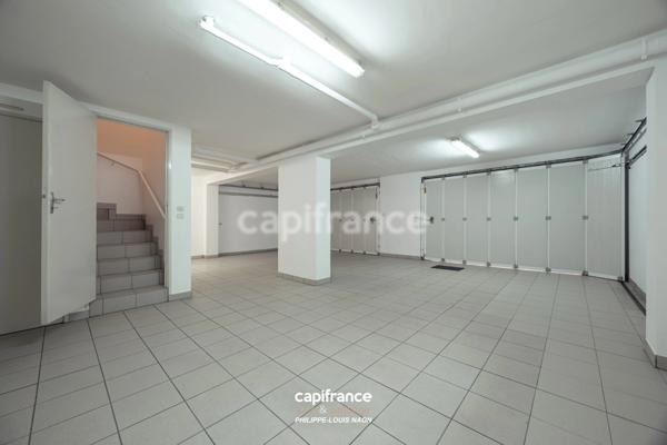 Propriété de plein-pied à fort potentiel — ENVIRONNEMENT PRÉSERVÉ SANS VIS-A-VIS