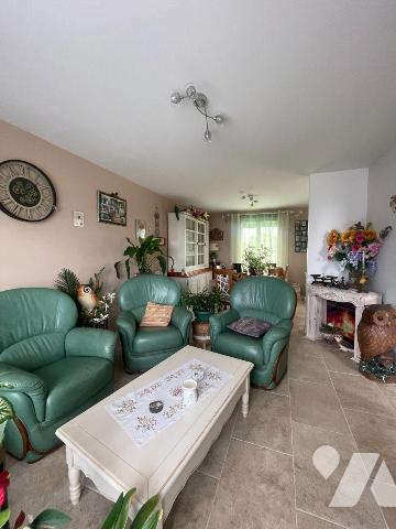 A ACHETER sur la commune d'ARCISSES (Brunelles)

Un pavillon soigneusement entretenu, compren...