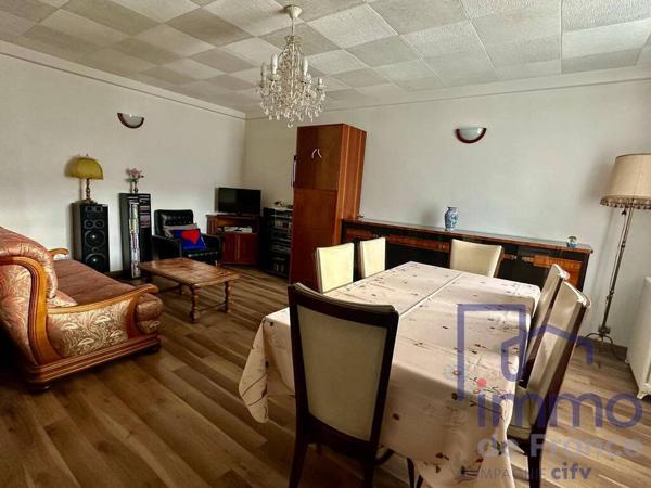 Appartement de 107m² et terrain privatif