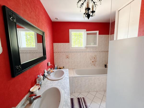 Maison T5 rénovée de 103 m² avec terrain de 718 m² Cournon-d’Auvergne