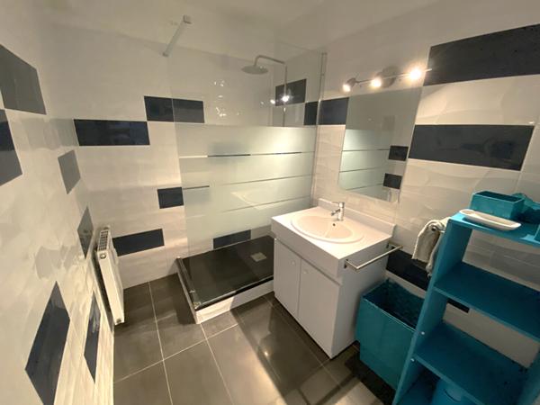 33000 BORDEAUX Saint Augustin - Appartement 2 pièces de 47.50 m2 avec parking et cave à vendre