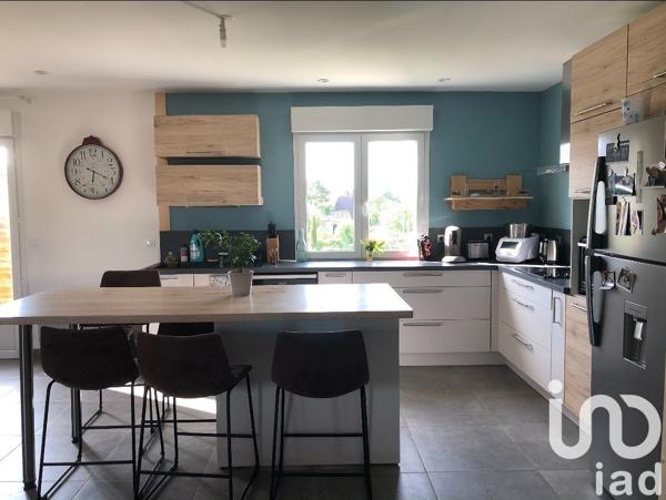 Maison 5 pièces de 93 m² à Courteranges (10270)