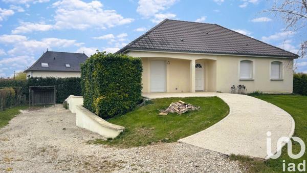 Maison 5 pièces de 93 m² à Courteranges (10270)