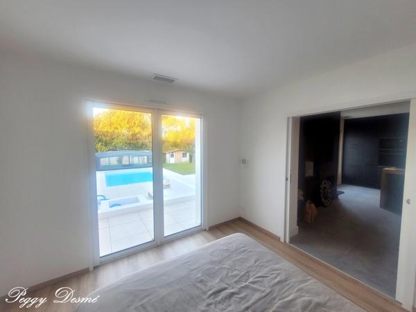 Maison meublée à louer 6 pièces SAINT XANDRE (17) - 4 chambres dont 1 suite parentale, bureau - Piscine - Garage 42 m2