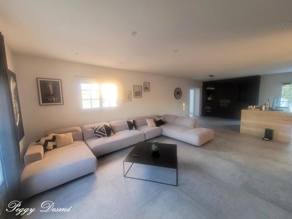 Maison meublée à louer 6 pièces SAINT XANDRE (17) - 4 chambres dont 1 suite parentale, bureau - Piscine - Garage 42 m2