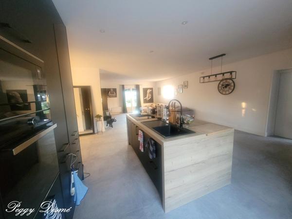 Maison meublée à louer 6 pièces SAINT XANDRE (17) - 4 chambres dont 1 suite parentale, bureau - Piscine - Garage 42 m2