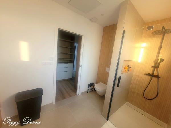 Maison meublée à louer 6 pièces SAINT XANDRE (17) - 4 chambres dont 1 suite parentale, bureau - Piscine - Garage 42 m2