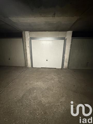 Parking à vendre 15 m² Évry