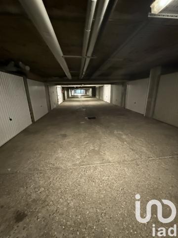 Parking à vendre 15 m² Évry