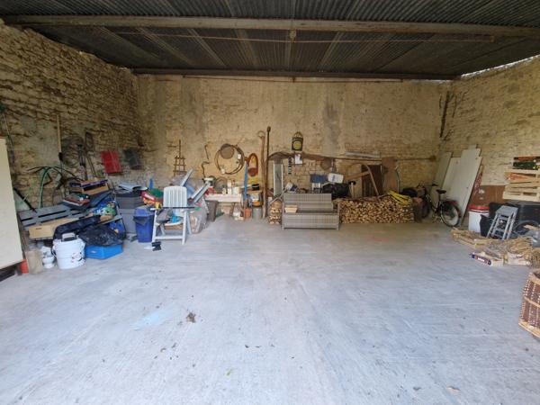 Local/bureau à vendre SAINT LOUP (17)