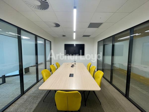 Bureaux à louer à Wasquehal accès 24h24 espaces partagés et parking