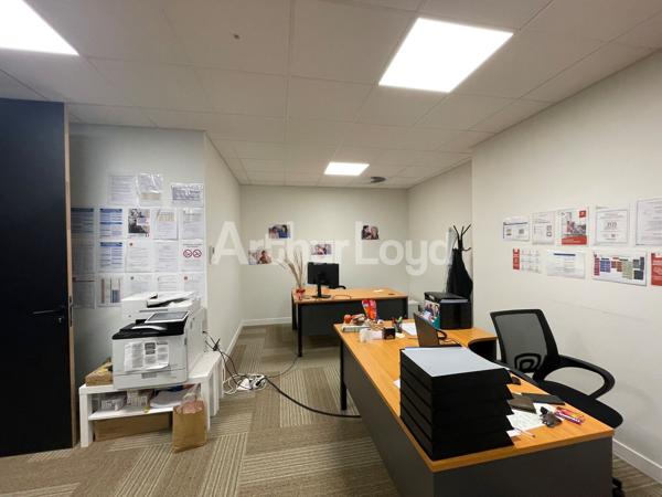 Bureaux à louer à Wasquehal accès 24h24 espaces partagés et parking