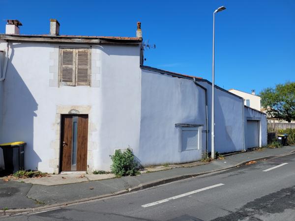 La Rochelle (17000) La Rochelle Secteur des Minimes - Bongraine Maison ancienne d'environ 100 m² 3 chambres