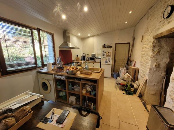 La Rochelle (17000) La Rochelle Secteur des Minimes - Bongraine Maison ancienne d'environ 100 m² 3 chambres