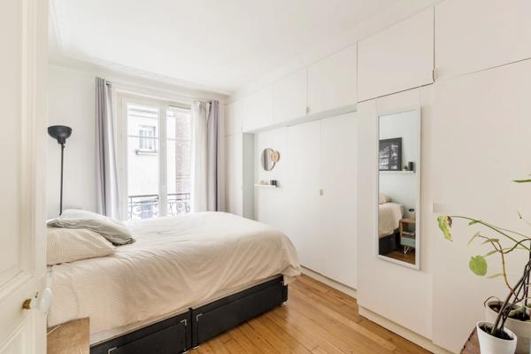Appartement Paris 18 e - JOSEPH DE MAISTRE / MARCADET