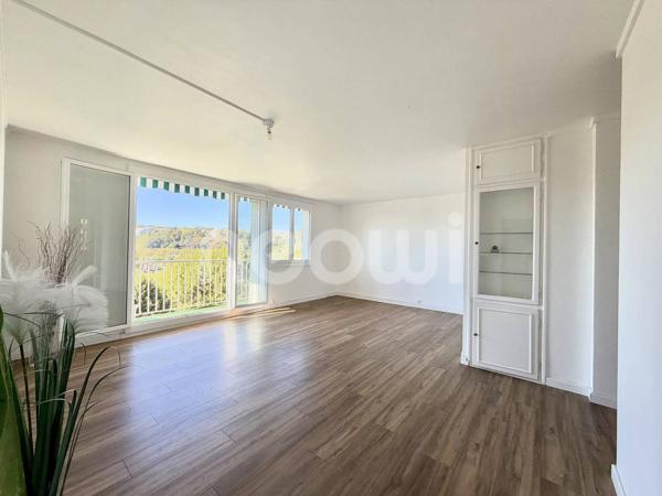 T3 traversant de 65 m² avec balcon, Cuire-le-Bas