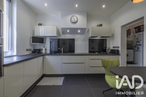 Maison à vendre 5 pièces 150 m² Saint-Seurin-sur-l'Isle