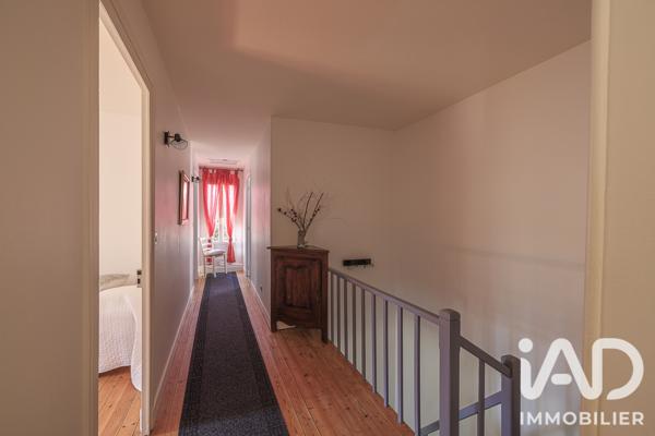 Maison à vendre 5 pièces 150 m² Saint-Seurin-sur-l'Isle
