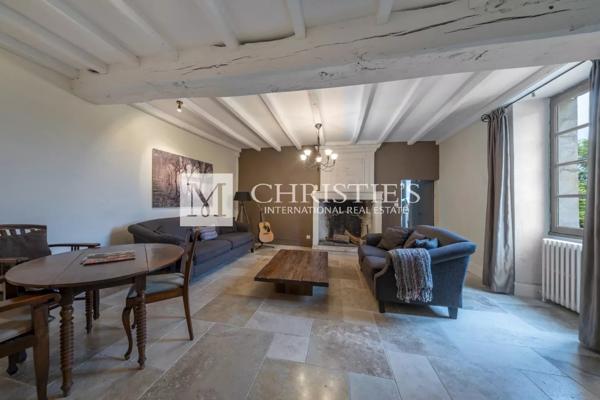 Vente exclusive : ancien domaine de cognac entièrement rénové près d’Angoulême.