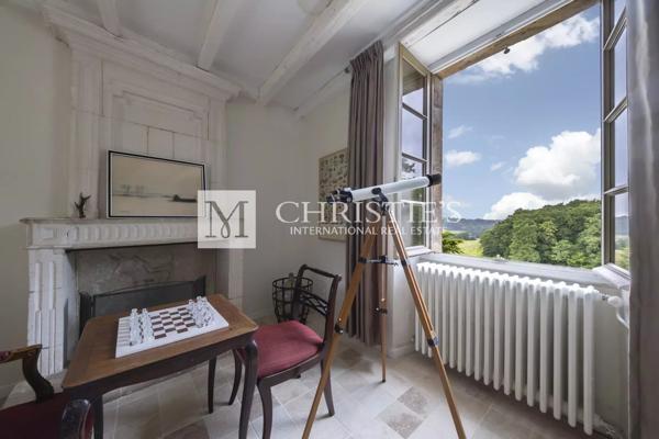 Vente exclusive : ancien domaine de cognac entièrement rénové près d’Angoulême.