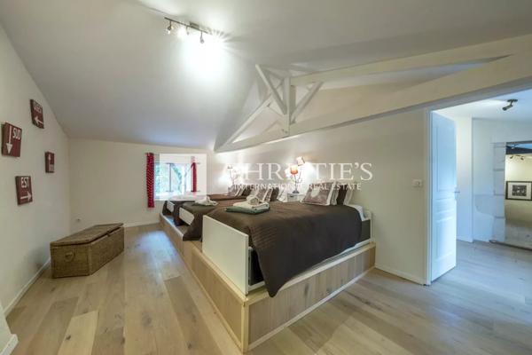 Vente exclusive : ancien domaine de cognac entièrement rénové près d’Angoulême.