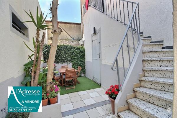 À VENDRE MAISON DE VILLAGE EN R+2 AVEC COUR DE 11 M² EN REZ-DE-CHAUSSEE