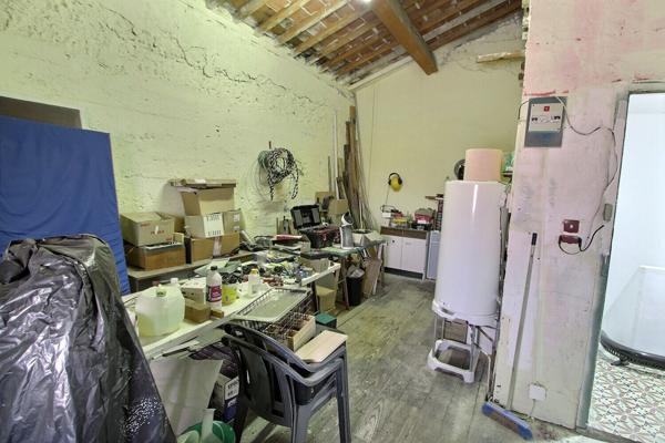 À VENDRE MAISON DE VILLAGE EN R+2 AVEC COUR DE 11 M² EN REZ-DE-CHAUSSEE
