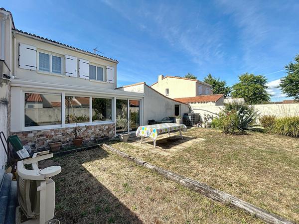 Maison Challans - proche commerces