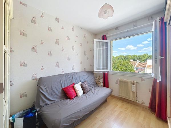 Maison Challans - proche commerces